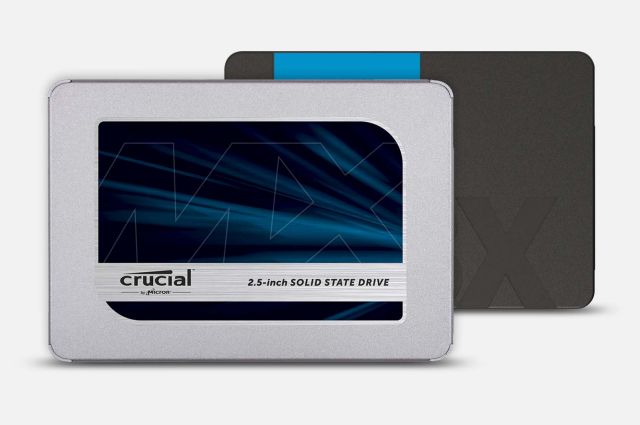 Crucial MX500 4TB 3D NAND SATA 2.5 吋7 公釐（使用9.5 公釐轉接器
